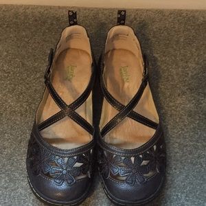 Jambu Blossom Encore